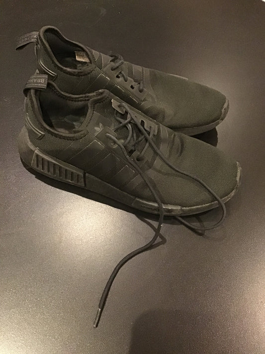 Adidas- men’s black sneaker-size 11